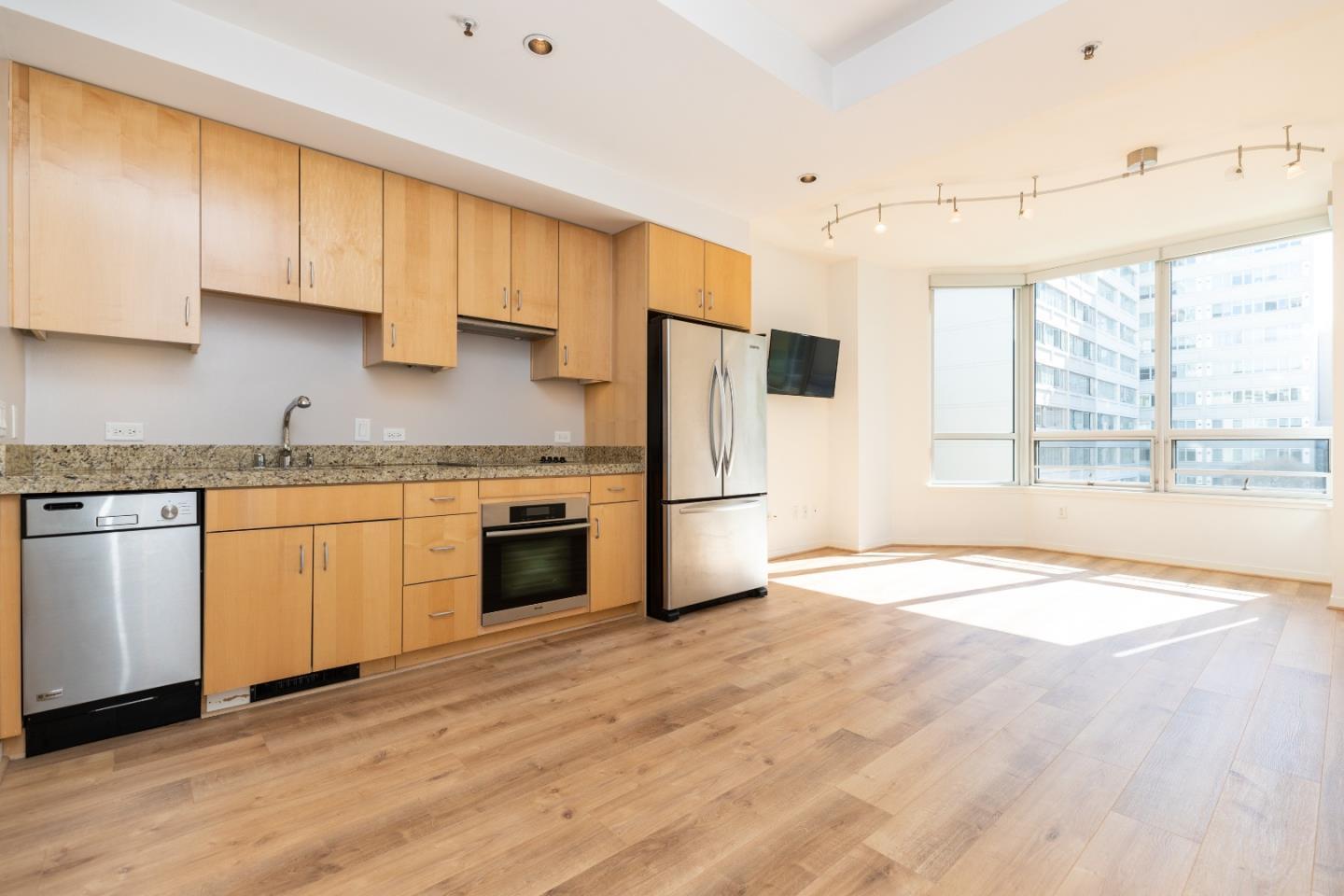 Detail Gallery Image 1 of 12 For 750 Van Ness Ave #402,  San Francisco,  CA 94102 - 0 Beds | 1 Baths