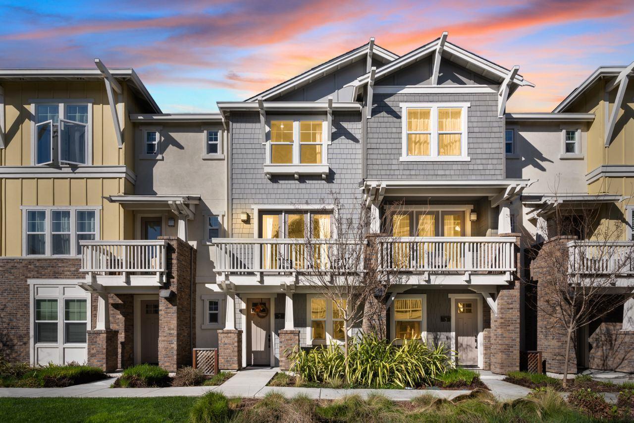 Detail Gallery Image 1 of 1 For 842 Gridley Ter #2,  Sunnyvale,  CA 94085 - 3 Beds | 2/2 Baths