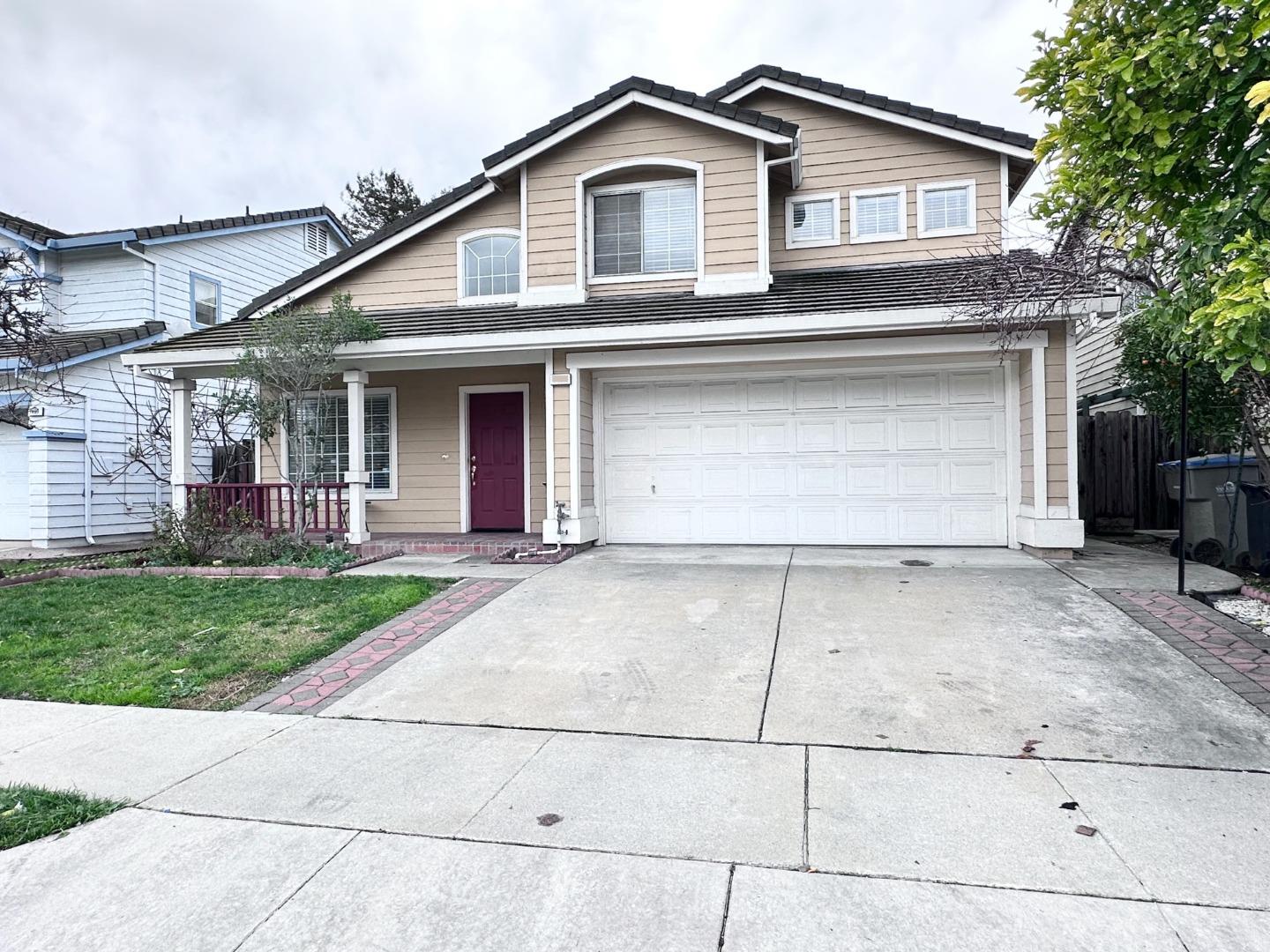 Detail Gallery Image 1 of 1 For 1471 Leaftree Cir, San Jose,  CA 95131 - 4 Beds | 2/1 Baths