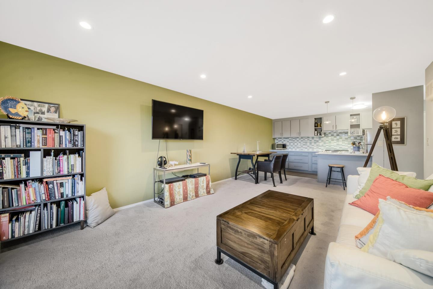 Detail Gallery Image 7 of 23 For 955 Shorepoint Ct #313,  Alameda,  CA 94501 - 1 Beds | 1 Baths