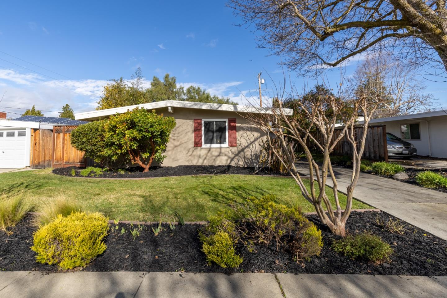 Detail Gallery Image 1 of 1 For 2362 Thompson Ct, Mountain View,  CA 94043 - 3 Beds | 2 Baths