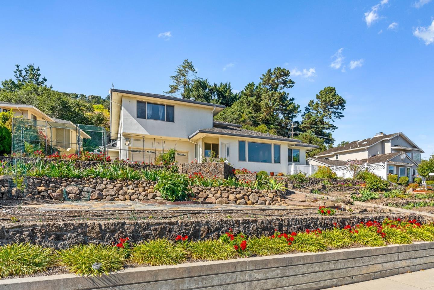 1310 Escalona Dr, Santa Cruz, CA 95060