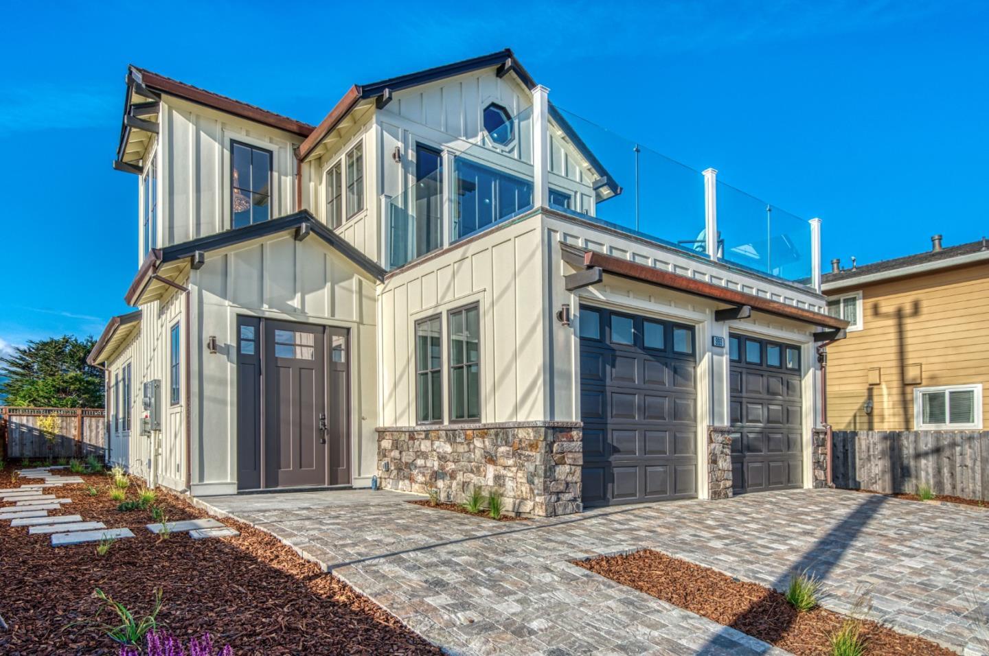 Detail Gallery Image 1 of 44 For 989 Ocean Blvd, Moss Beach,  CA 94038 - 3 Beds | 3/1 Baths