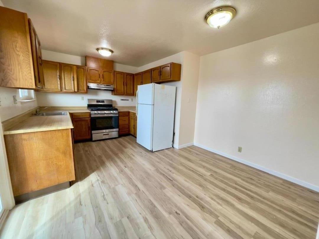 Detail Gallery Image 2 of 13 For 1625 Palmetto Ave #4,  Pacifica,  CA 94044 - 1 Beds | 1 Baths