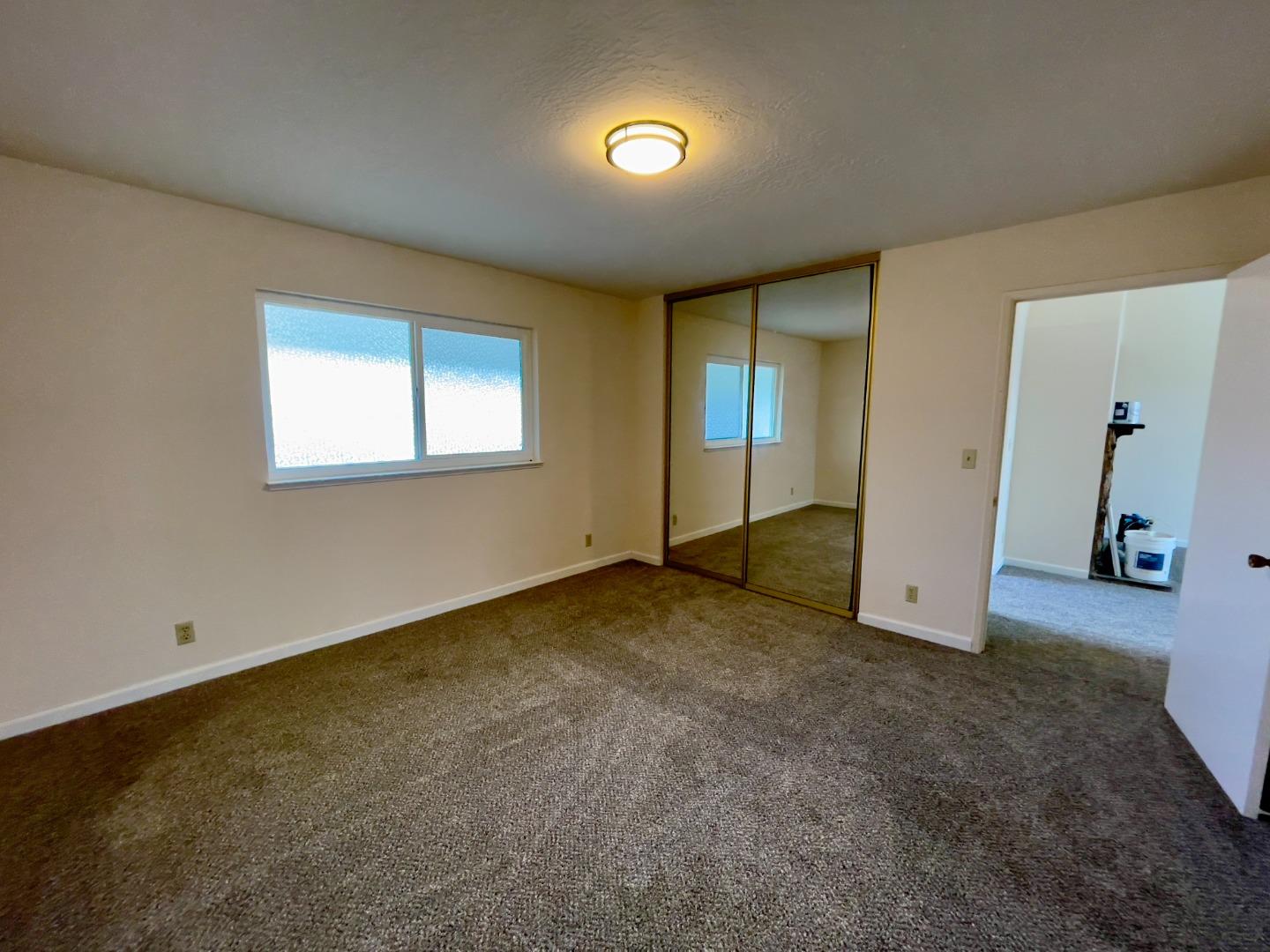 Detail Gallery Image 6 of 13 For 1625 Palmetto Ave #4,  Pacifica,  CA 94044 - 1 Beds | 1 Baths