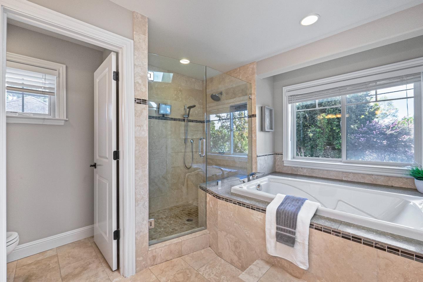 Detail Gallery Image 23 of 45 For 2468 Chabot Ter, Palo Alto,  CA 94303 - 4 Beds | 3/1 Baths