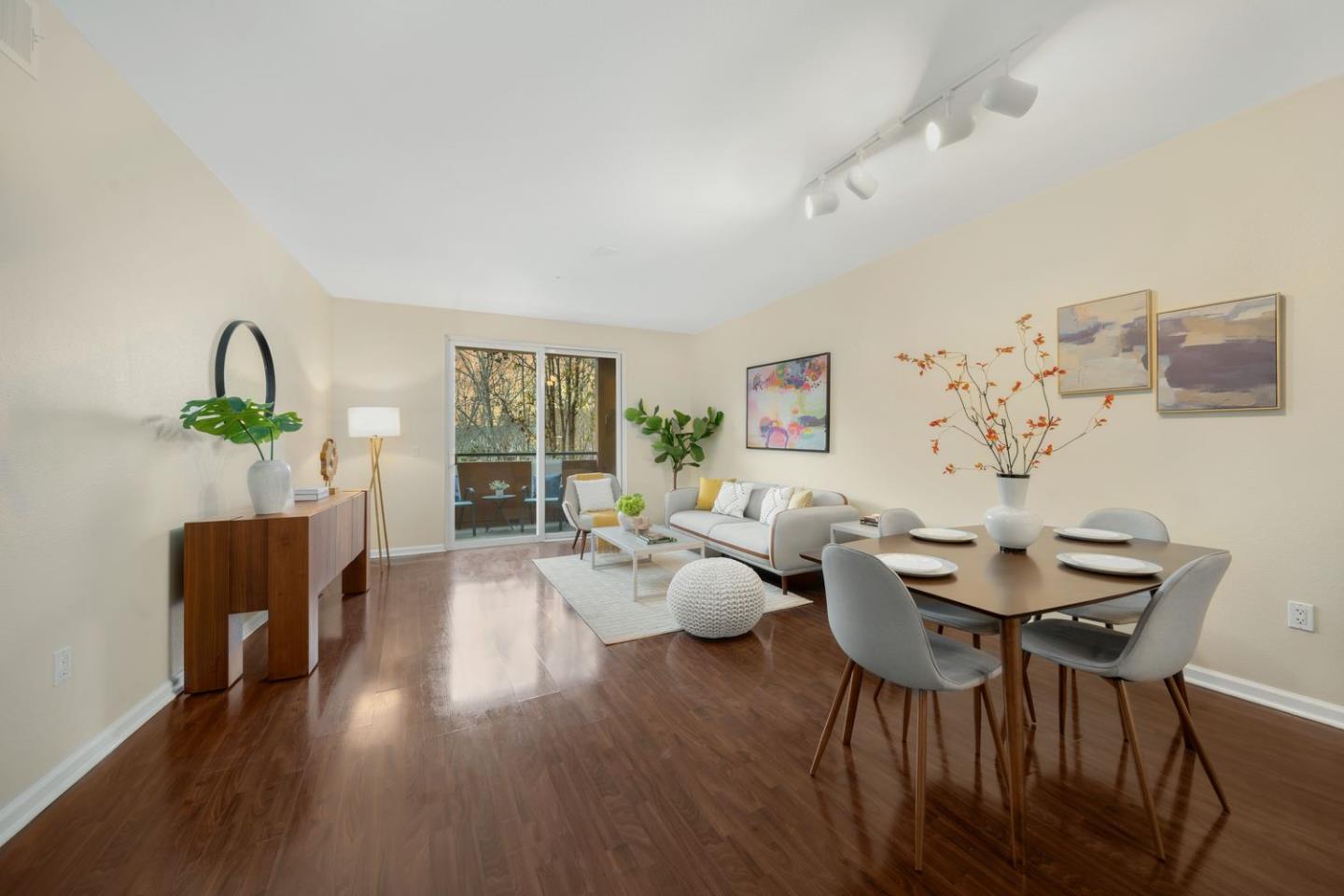 Detail Gallery Image 1 of 1 For 1310 Saddle Rack St #232,  San Jose,  CA 95126 - 1 Beds | 1 Baths