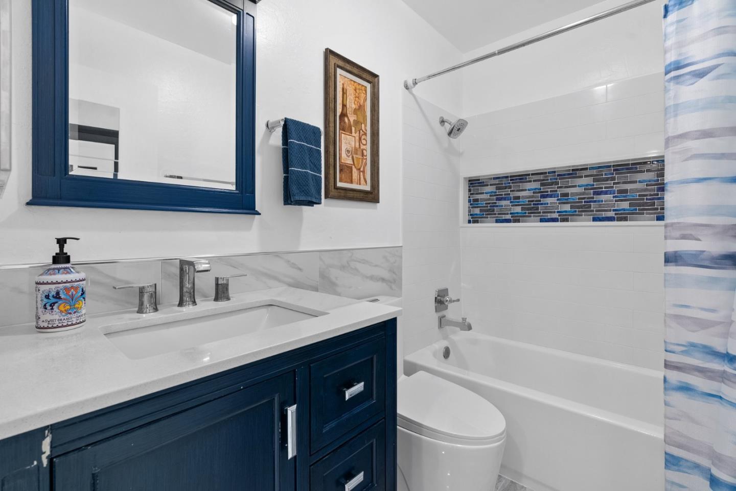 Detail Gallery Image 11 of 29 For 18224 Hale Ave #E,  Morgan Hill,  CA 95037 - 2 Beds | 1/1 Baths