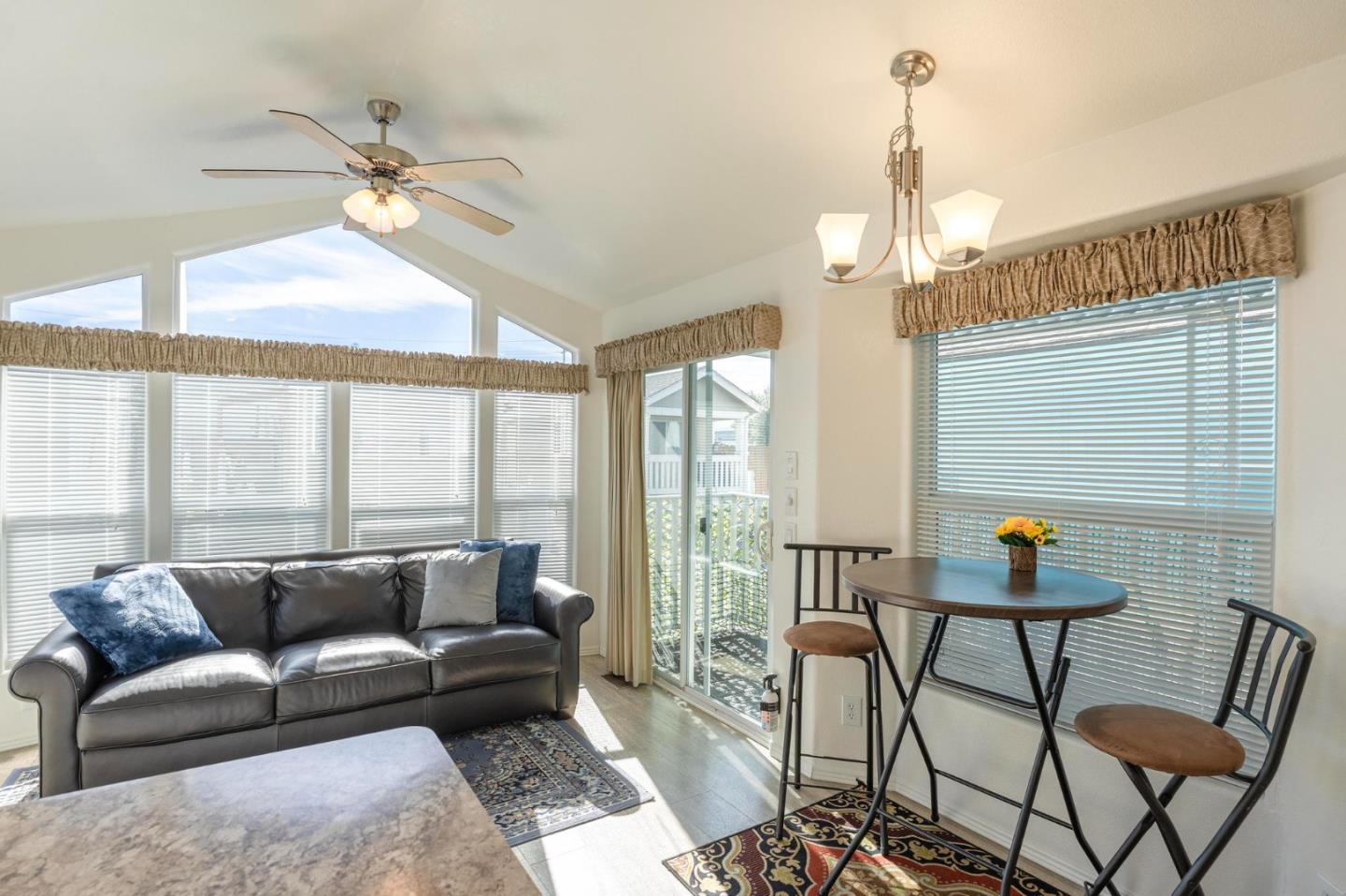Detail Gallery Image 5 of 18 For 835 Kimball Ave #40,  Seaside,  CA 93955 - 1 Beds | 1 Baths