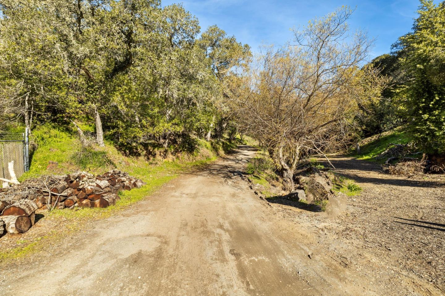 5 El Vanada Road, Redwood City, California 94062, ,Land,For Sale,5 El Vanada Road,ML81952882