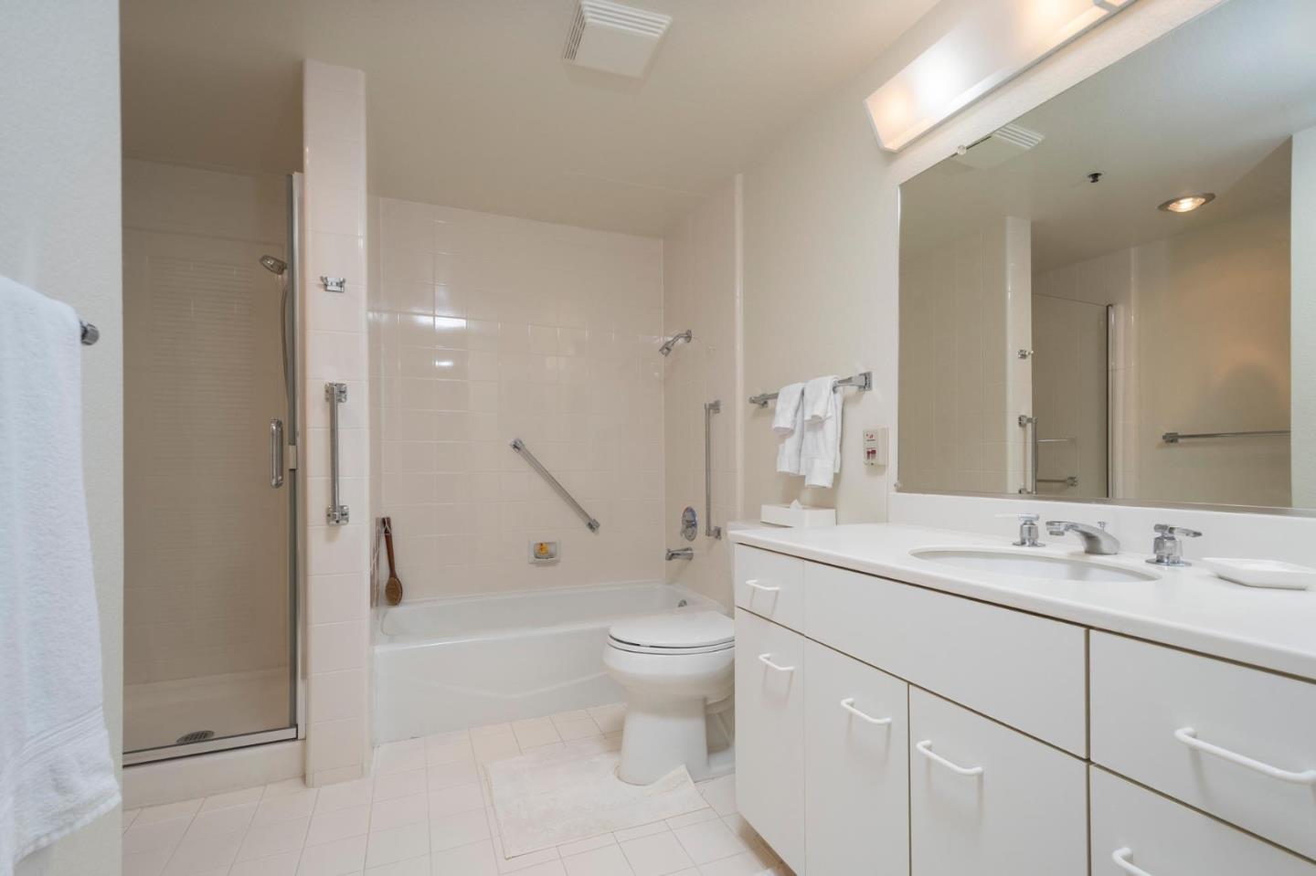 Detail Gallery Image 3 of 12 For 1 Baldwin Ave #707,  San Mateo,  CA 94401 - 1 Beds | 1 Baths