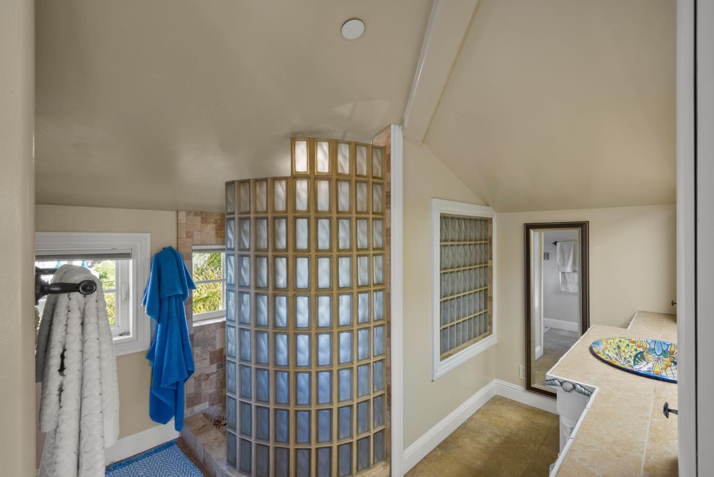 Detail Gallery Image 52 of 80 For 311 6th Ave, Santa Cruz,  CA 95062 - 3 Beds | 2/1 Baths