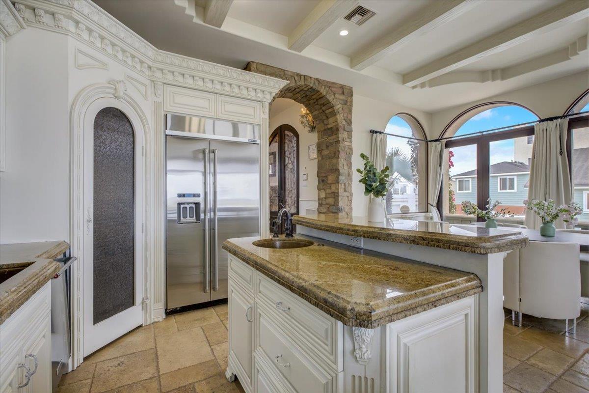 Detail Gallery Image 11 of 62 For 100 the Strand, Hermosa Beach,  CA 90254 - 5 Beds | 4/1 Baths