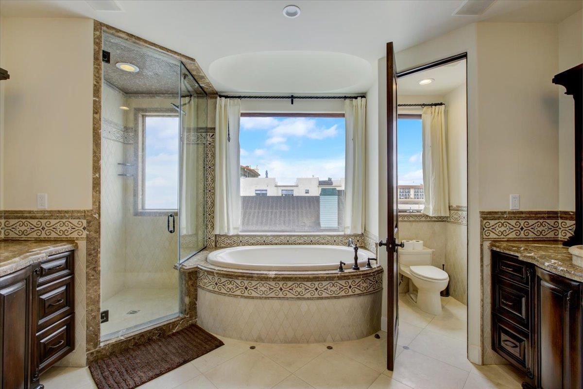 Detail Gallery Image 28 of 62 For 100 the Strand, Hermosa Beach,  CA 90254 - 5 Beds | 4/1 Baths