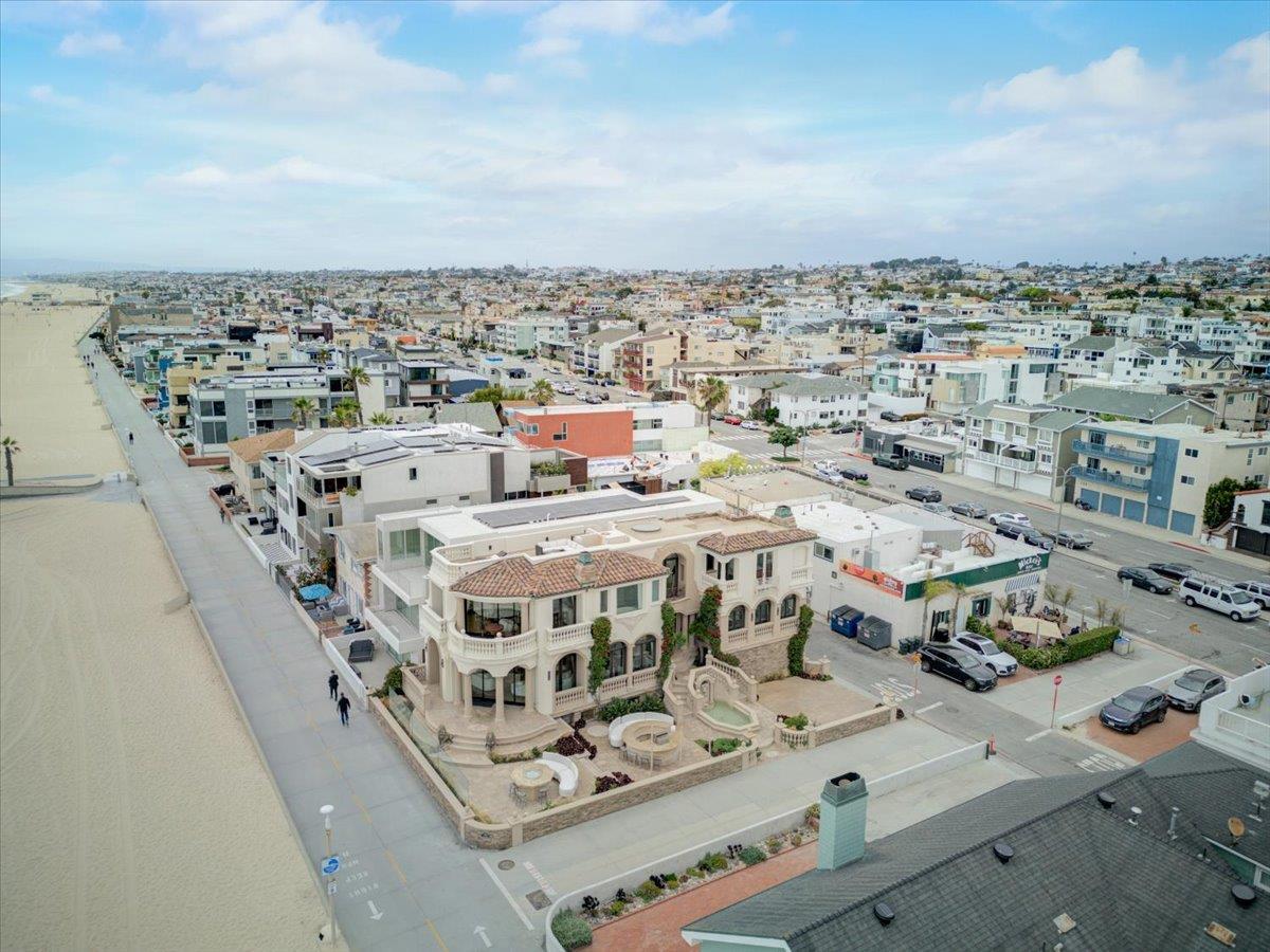 Detail Gallery Image 52 of 62 For 100 the Strand, Hermosa Beach,  CA 90254 - 5 Beds | 4/1 Baths