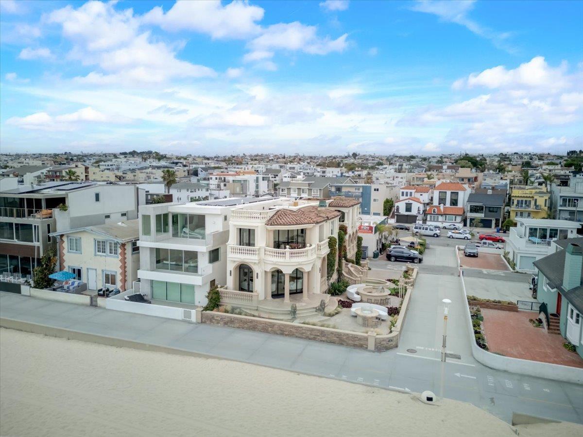 Detail Gallery Image 56 of 62 For 100 the Strand, Hermosa Beach,  CA 90254 - 5 Beds | 4/1 Baths