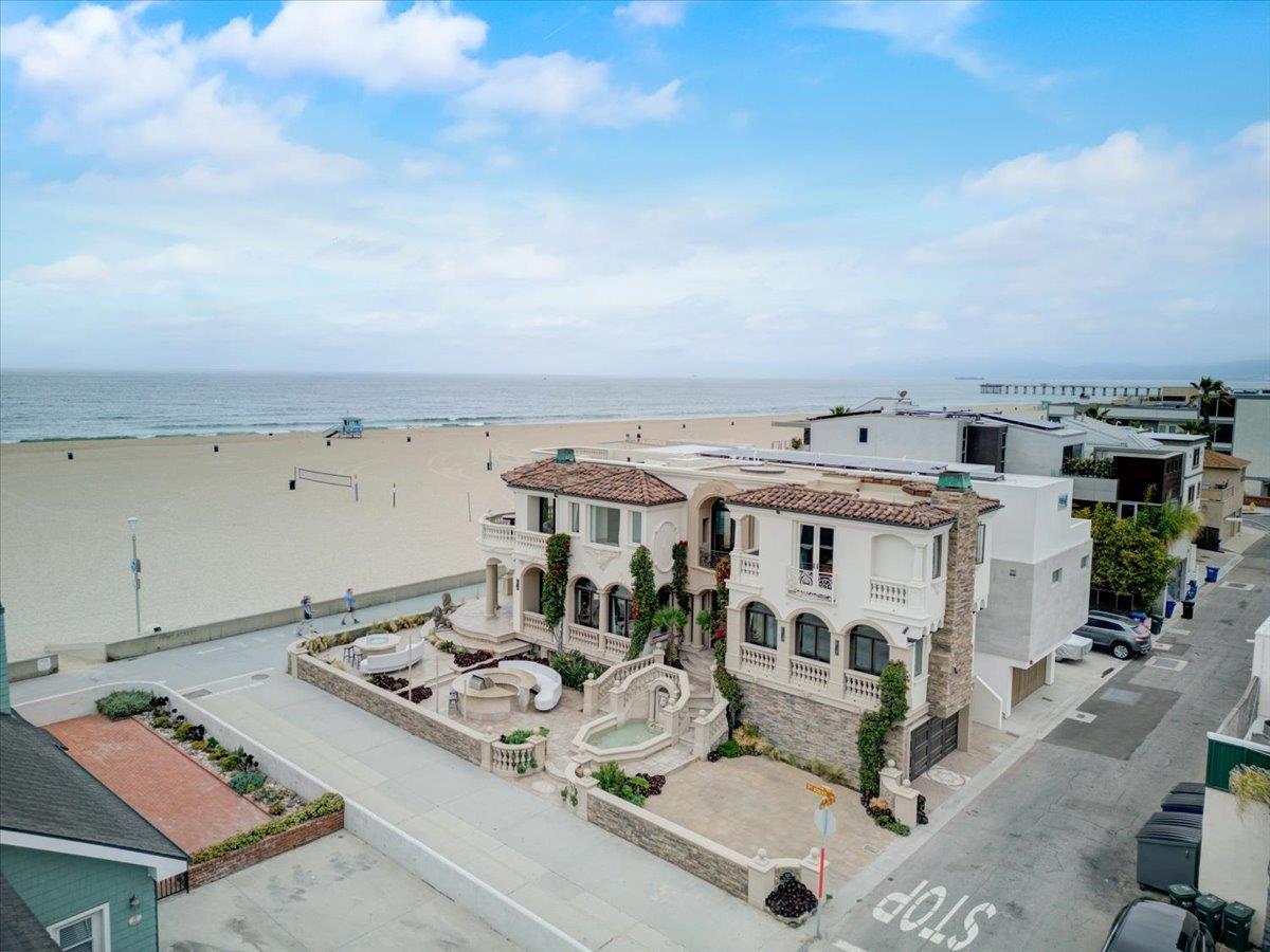 Detail Gallery Image 58 of 62 For 100 the Strand, Hermosa Beach,  CA 90254 - 5 Beds | 4/1 Baths