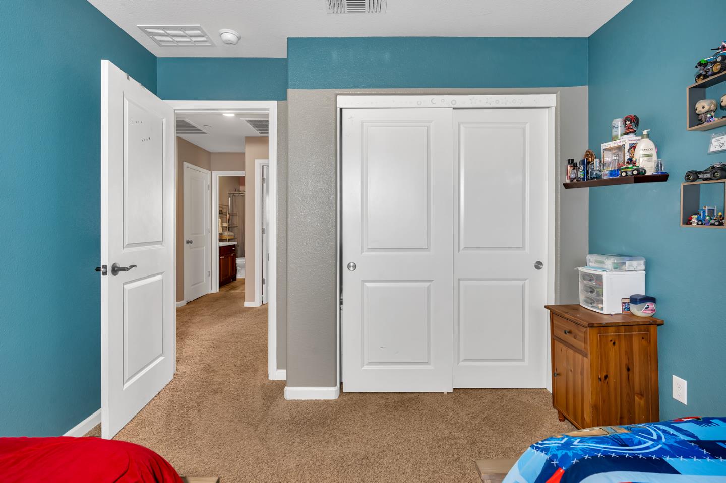 Detail Gallery Image 30 of 41 For 121 Meridian Ct, Los Banos,  CA 93635 - 5 Beds | 3/1 Baths