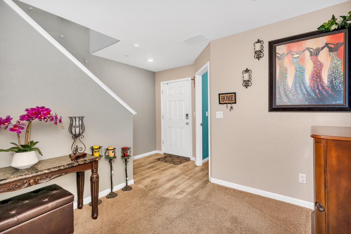 Detail Gallery Image 7 of 41 For 121 Meridian Ct, Los Banos,  CA 93635 - 5 Beds | 3/1 Baths