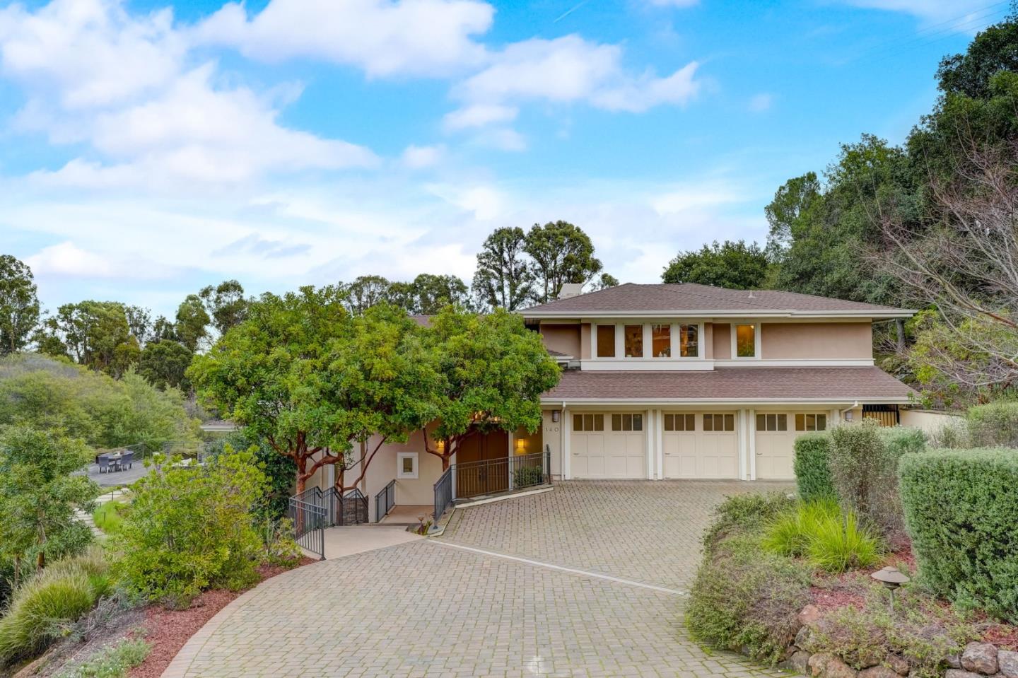 Detail Gallery Image 1 of 65 For 140 Emerald Estates Ct, Redwood City,  CA 94062 - 5 Beds | 5/1 Baths