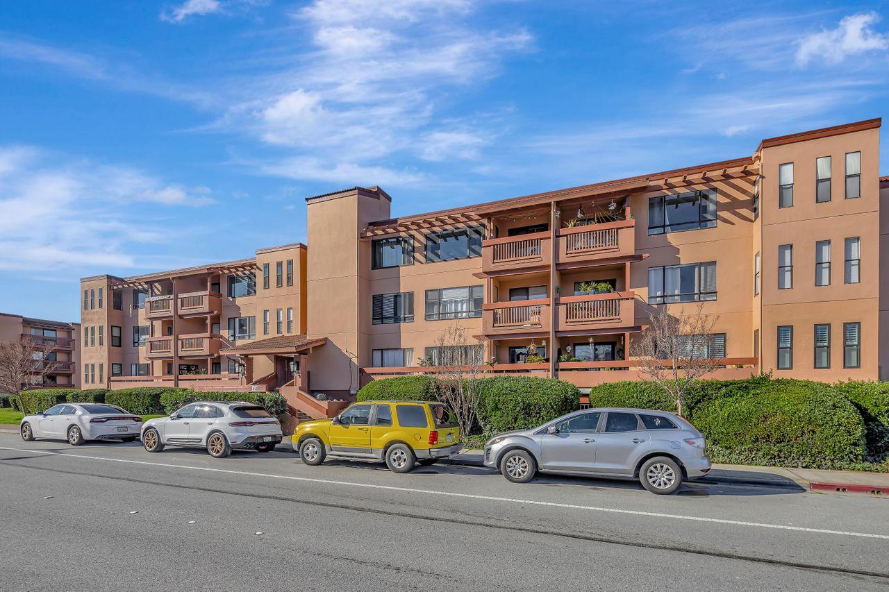 Detail Gallery Image 1 of 28 For 456 Mariners Island Blvd #215,  San Mateo,  CA 94404 - 1 Beds | 1 Baths