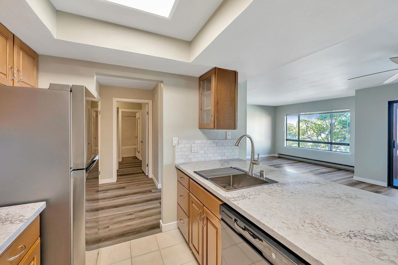 Detail Gallery Image 13 of 28 For 456 Mariners Island Blvd #215,  San Mateo,  CA 94404 - 1 Beds | 1 Baths