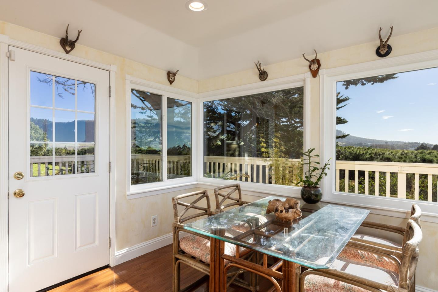 Detail Gallery Image 13 of 33 For 26217 Atherton Place, Carmel,  CA 93923 - 3 Beds | 2/1 Baths