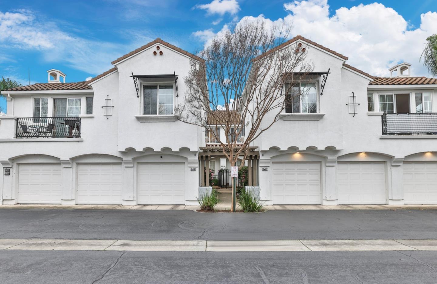 Detail Gallery Image 1 of 1 For 35400 Monterra Cir, Union City,  CA 94587 - 2 Beds | 2/1 Baths