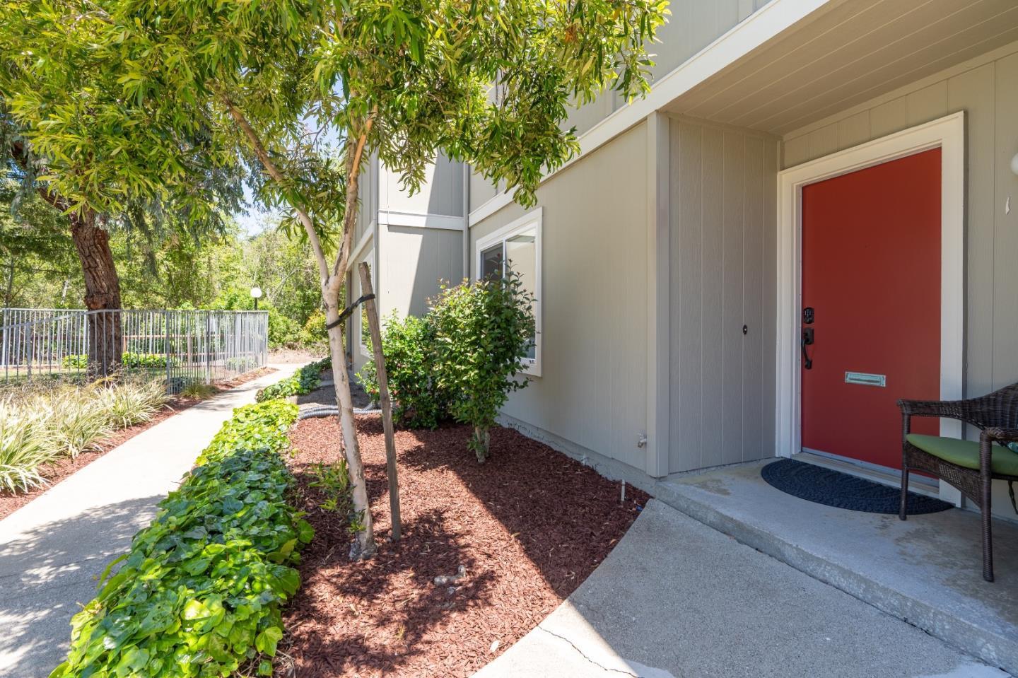 Detail Gallery Image 1 of 34 For 1287 Rosita Rd, Pacifica,  CA 94044 - 3 Beds | 2/1 Baths