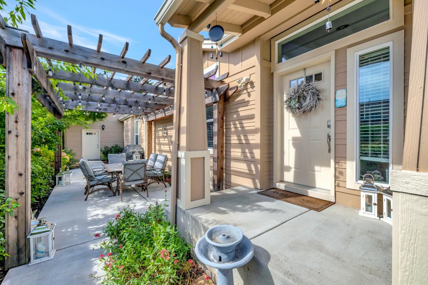 552 Filbert St, Half Moon Bay, CA 94019