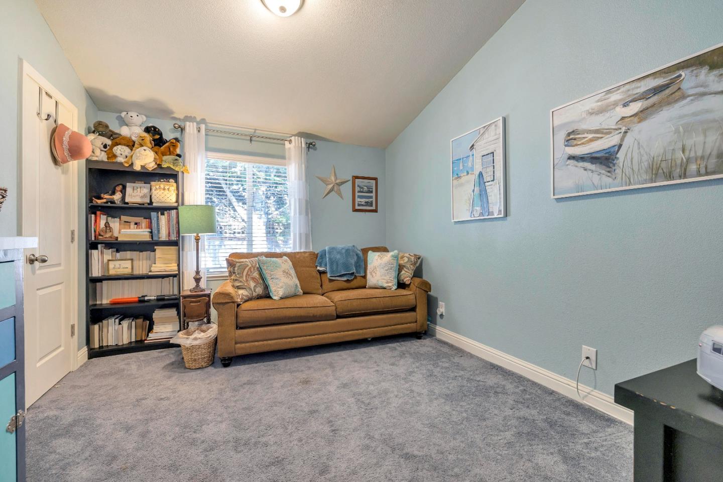 Detail Gallery Image 18 of 34 For 552 Filbert St, Half Moon Bay,  CA 94019 - 3 Beds | 2 Baths