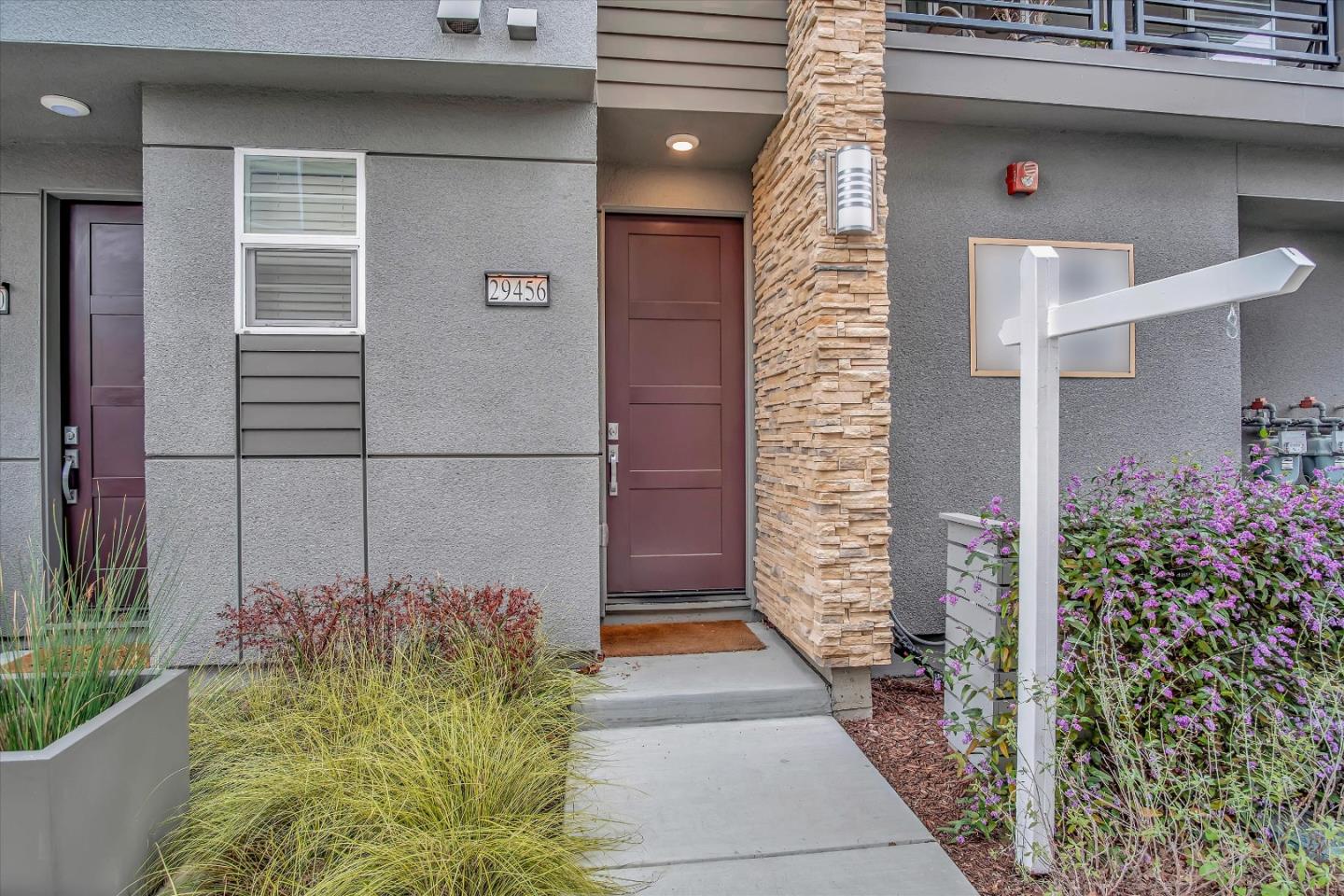 Detail Gallery Image 1 of 1 For 29456 Urbia Way, Hayward,  CA 94544 - 2 Beds | 2 Baths