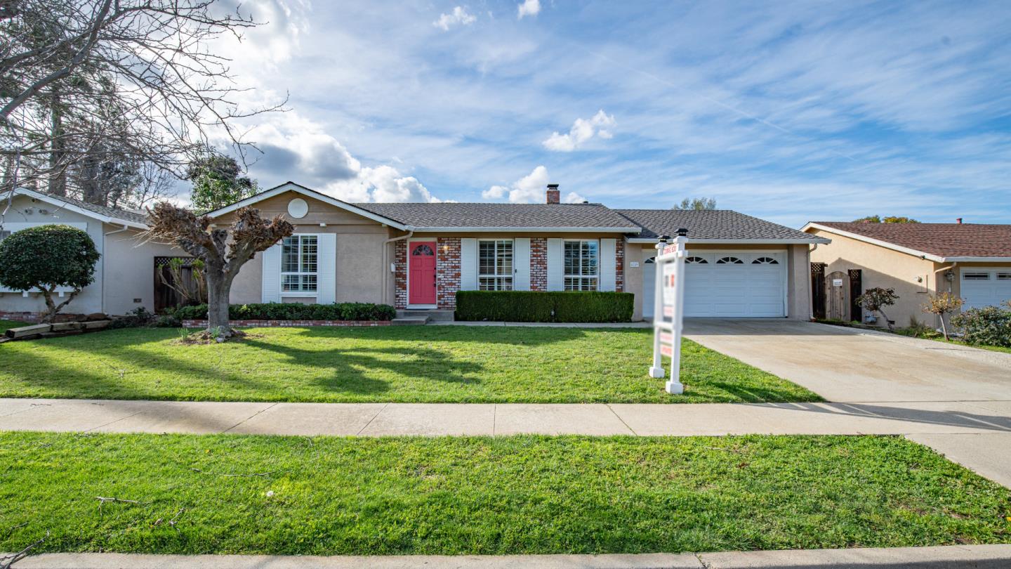 Detail Gallery Image 1 of 1 For 6129 via De Las Abejas, San Jose,  CA 95120 - 3 Beds | 2 Baths