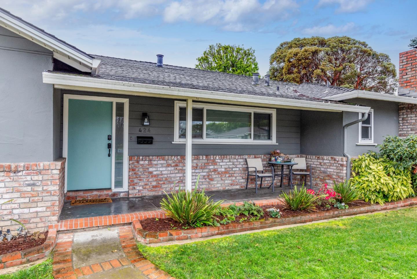 Detail Gallery Image 1 of 1 For 424 E Olive Ave, Sunnyvale,  CA 94086 - 3 Beds | 2/1 Baths