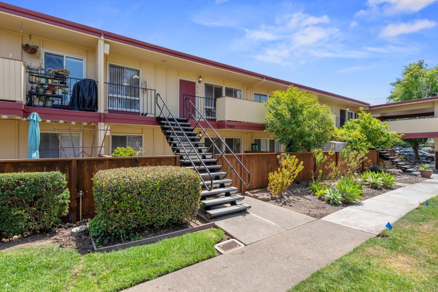 Detail Gallery Image 29 of 31 For 3045 Los Prados St #216,  San Mateo,  CA 94403 - 2 Beds | 2 Baths