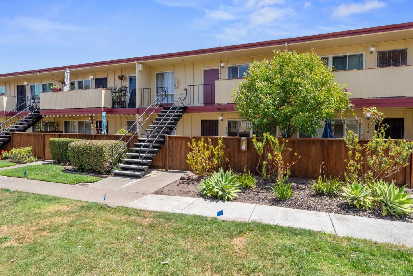 Detail Gallery Image 31 of 35 For 3045 Los Prados St #216,  San Mateo,  CA 94403 - 2 Beds | 2 Baths