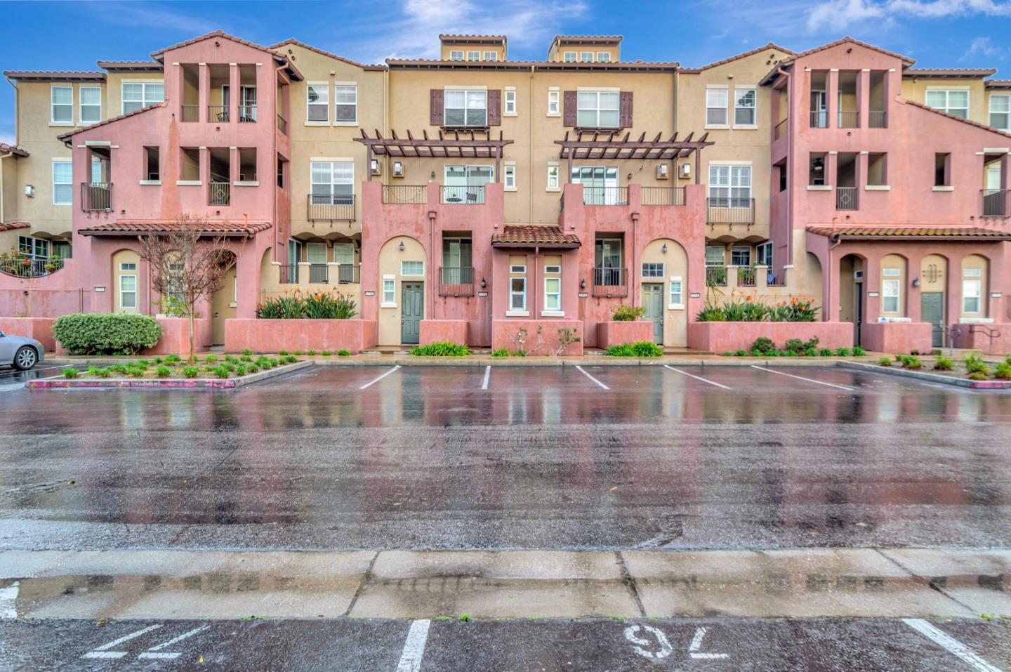 Detail Gallery Image 1 of 1 For 1768 Camino Leonor, San Jose,  CA 95131 - 1 Beds | 1/1 Baths