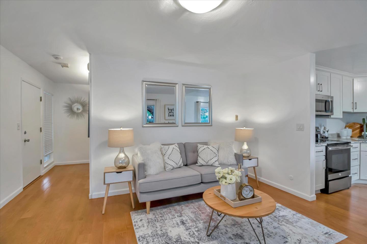 Detail Gallery Image 2 of 19 For 255 S Rengstorff Ave #161,  Mountain View,  CA 94040 - 1 Beds | 1 Baths