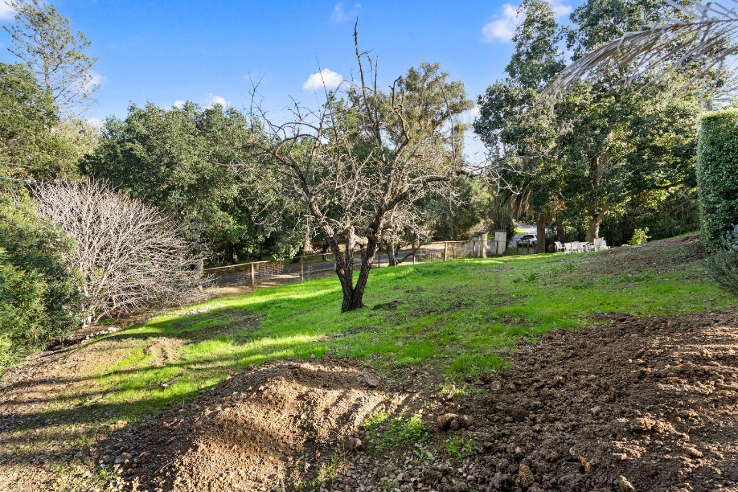 Detail Gallery Image 71 of 89 For 12720 Viscaino Rd, Los Altos Hills,  CA 94022 - 4 Beds | 5/1 Baths