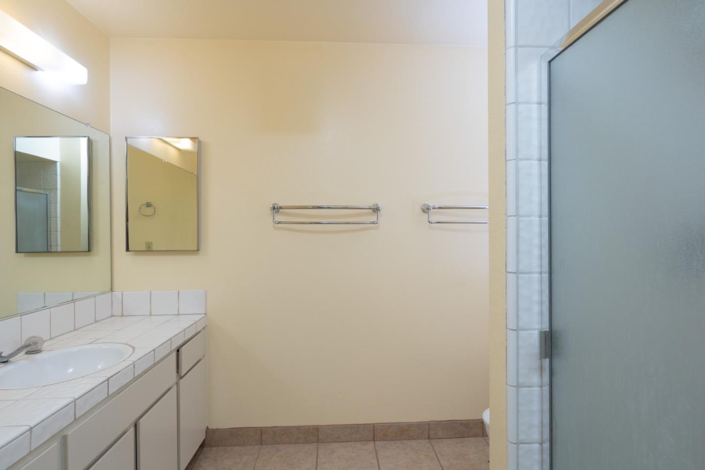 Detail Gallery Image 21 of 32 For 7 via Joaquin #11,  Monterey,  CA 93940 - 2 Beds | 2/1 Baths