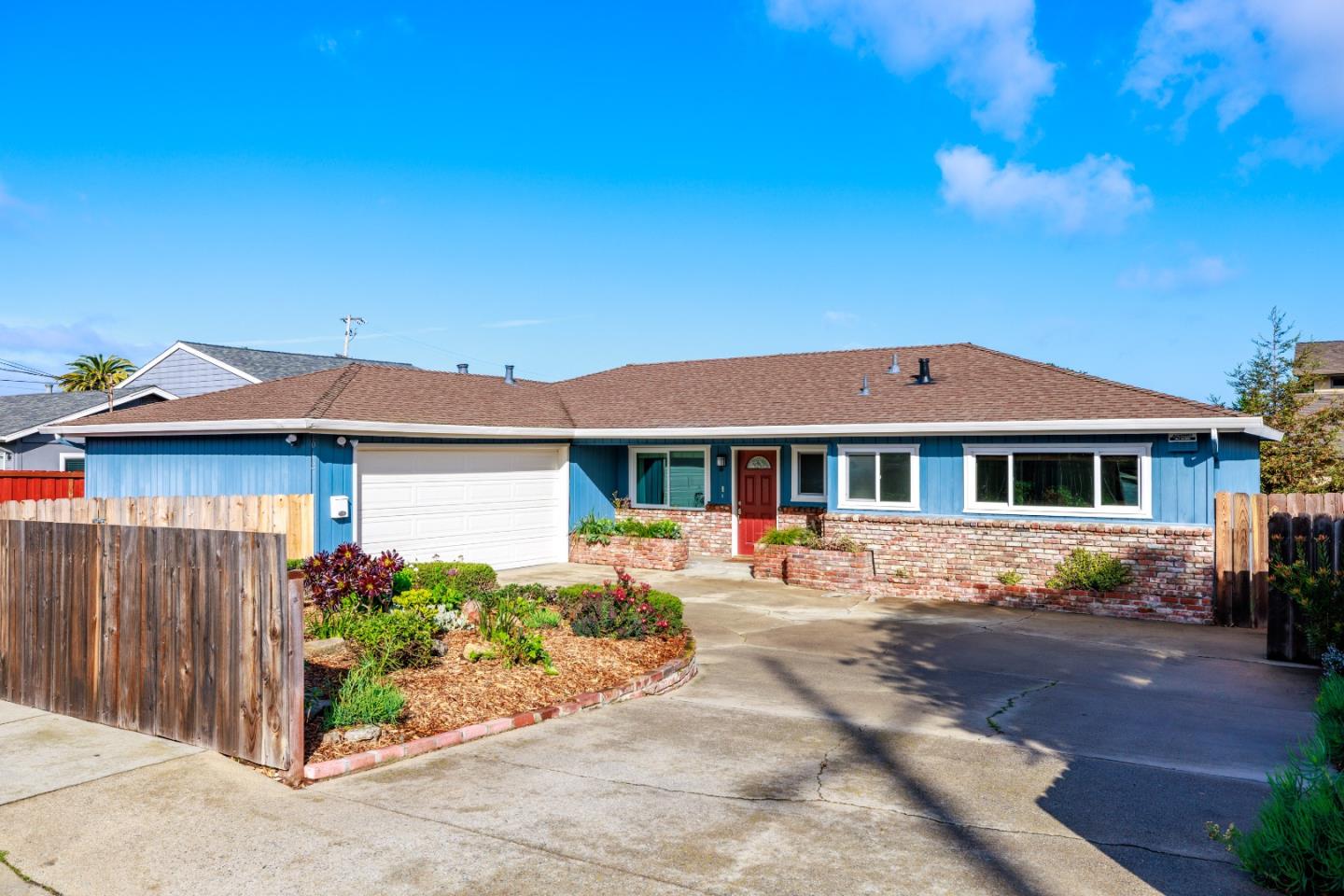 Detail Gallery Image 1 of 1 For 1013 Kimball Ave, Seaside,  CA 93955 - 3 Beds | 2 Baths