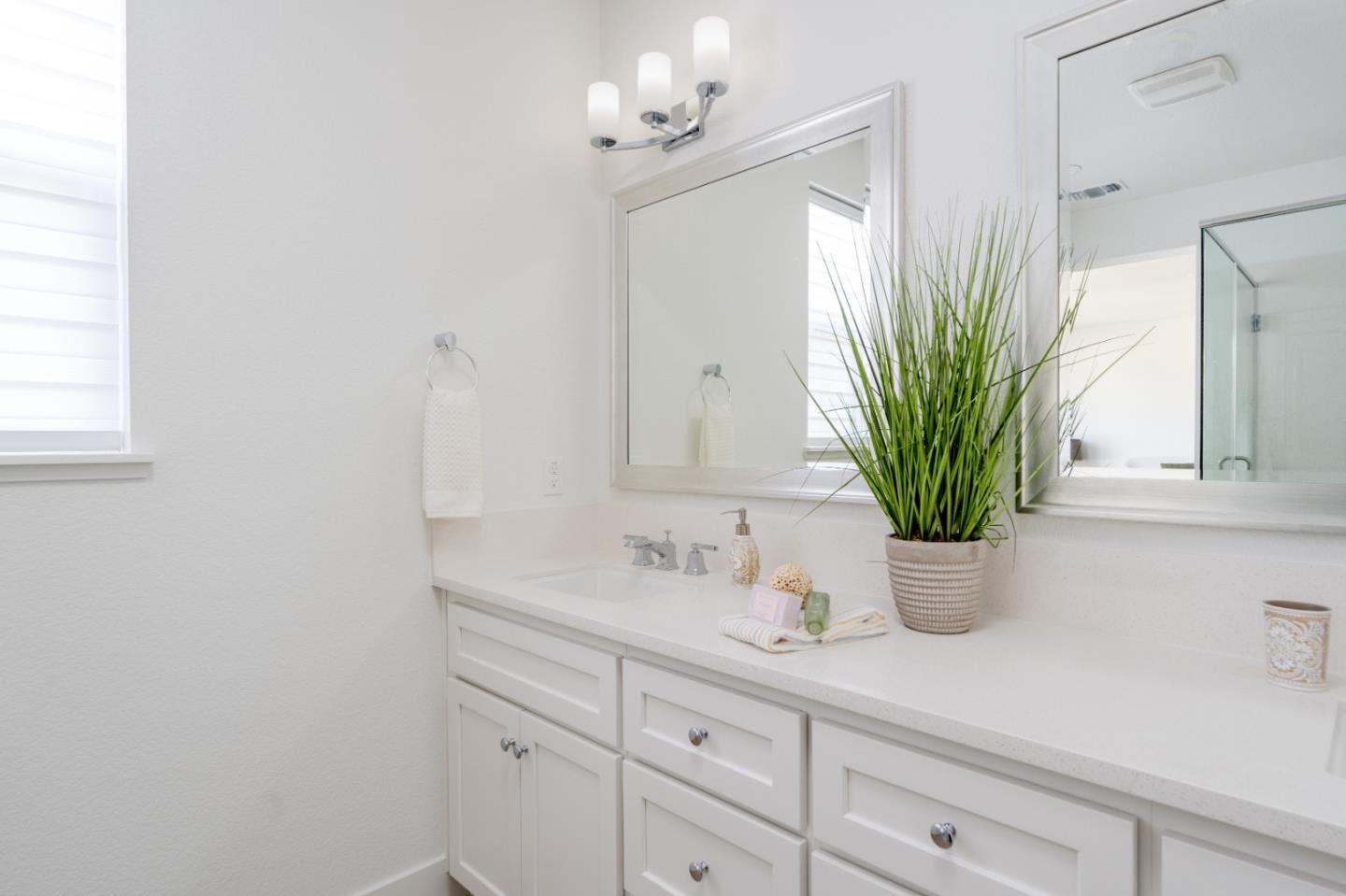 Detail Gallery Image 25 of 35 For 2772 Telegraph Blvd, Marina,  CA 93933 - 3 Beds | 2/1 Baths