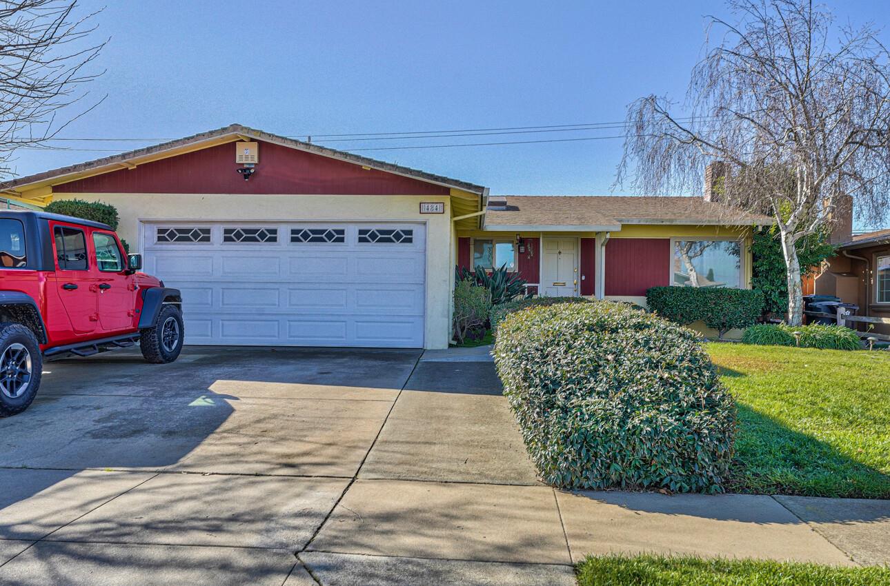 Detail Gallery Image 1 of 1 For 484 Mendocino Dr, Salinas,  CA 93906 - 3 Beds | 2 Baths