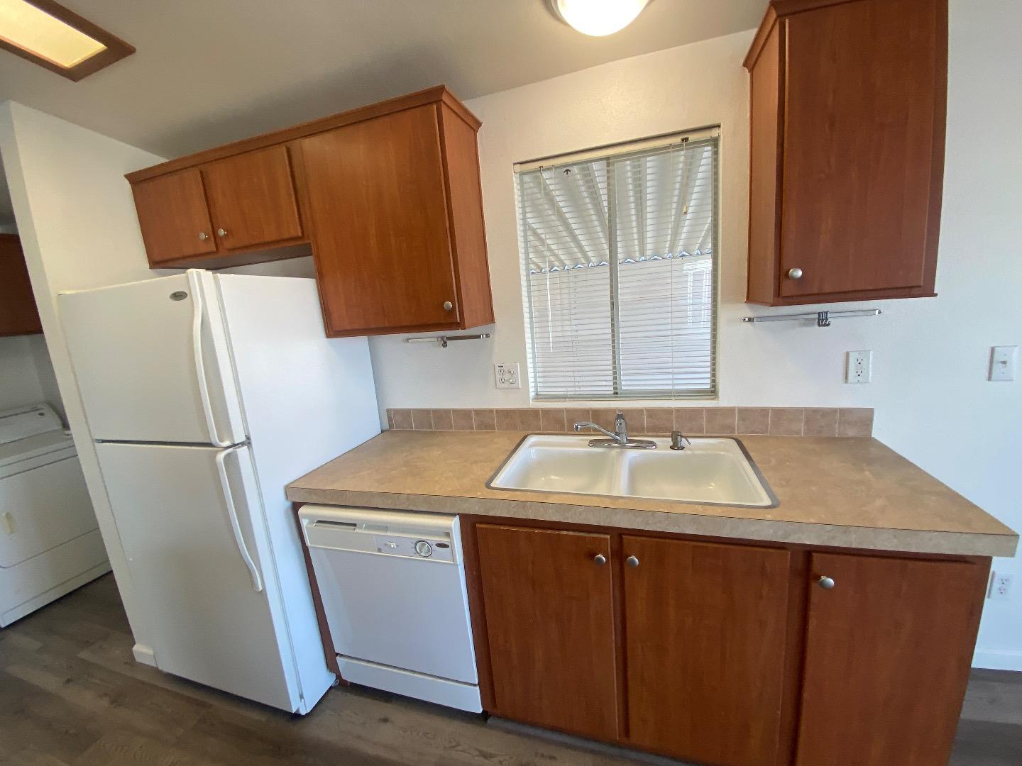Detail Gallery Image 6 of 36 For 150 Kern St #95,  Salinas,  CA 93901 - 2 Beds | 2 Baths