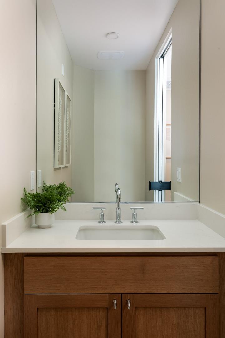 Detail Gallery Image 8 of 48 For 389 First St #34,  Los Altos,  CA 94022 - 3 Beds | 2/1 Baths