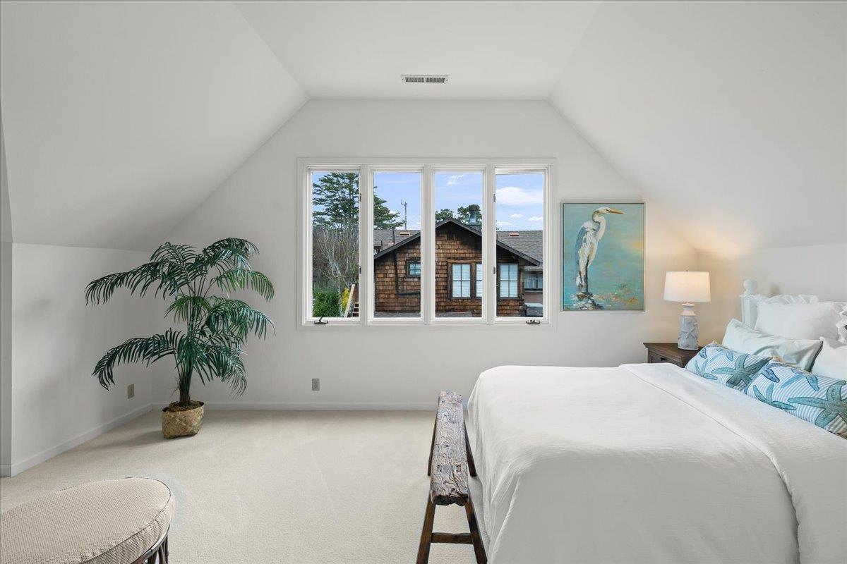 Detail Gallery Image 17 of 39 For 242 2nd Ave, Santa Cruz,  CA 95062 - 3 Beds | 2 Baths
