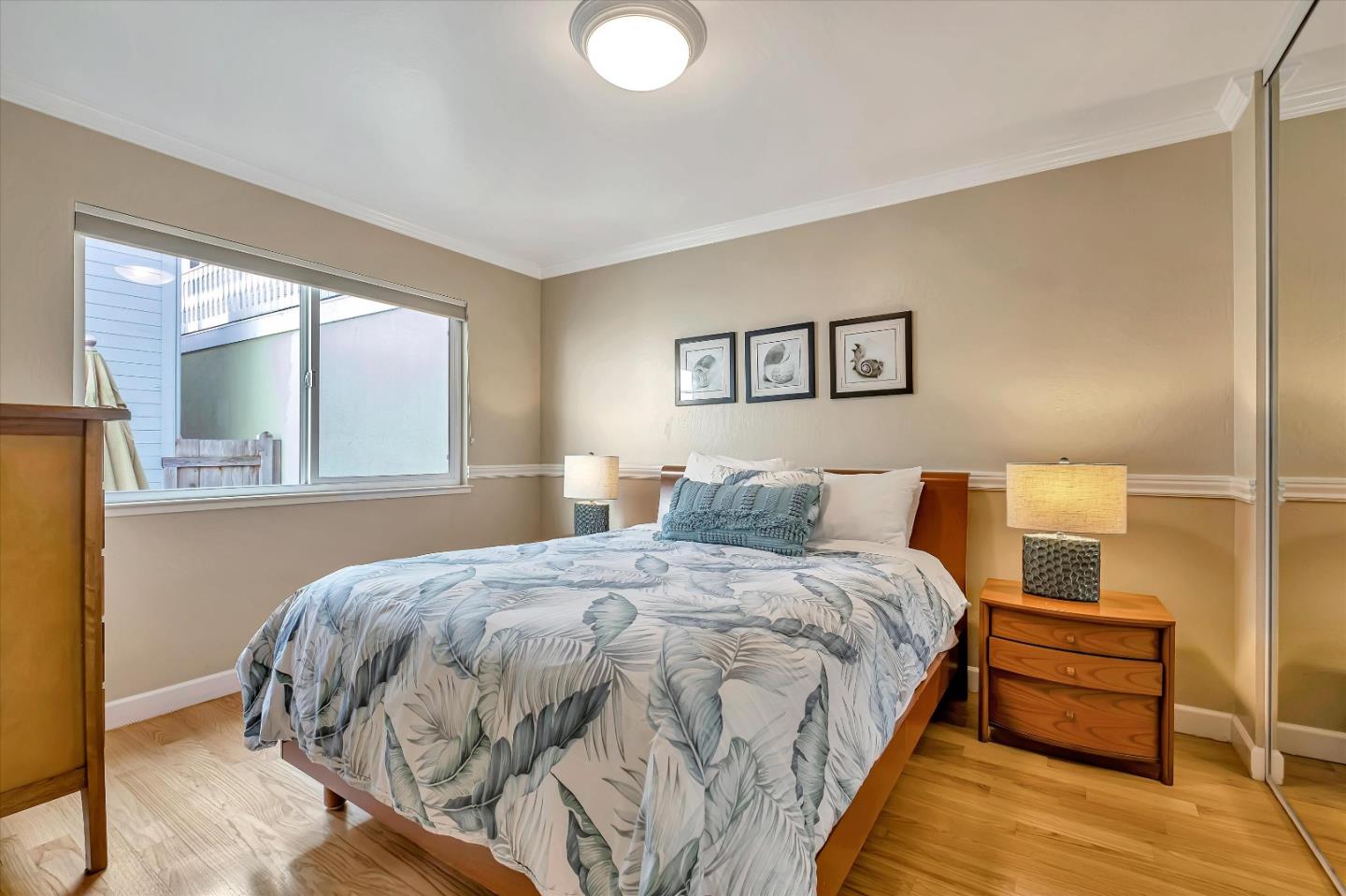 Detail Gallery Image 16 of 28 For 208 Stockton Ave, Capitola,  CA 95010 - 4 Beds | 2 Baths