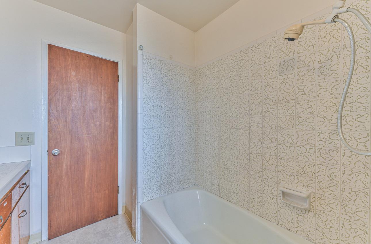 Detail Gallery Image 16 of 24 For 1199 Rousch Avenue a, Seaside,  CA 93955 - 4 Beds | 2 Baths
