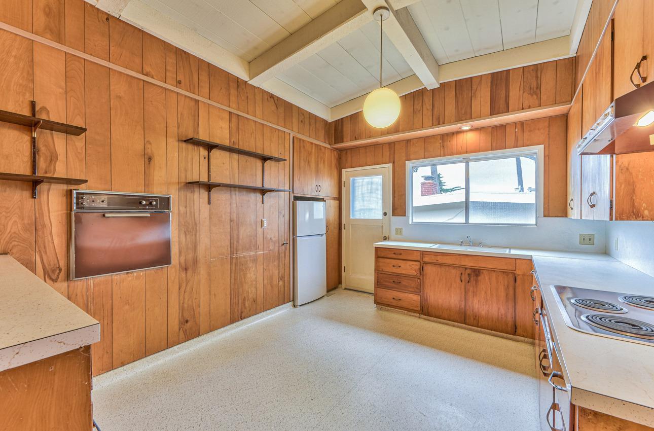 Detail Gallery Image 8 of 24 For 1199 Rousch Avenue a, Seaside,  CA 93955 - 4 Beds | 2 Baths