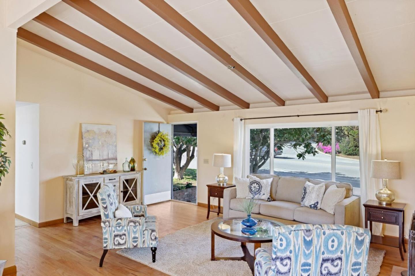 Detail Gallery Image 2 of 25 For 26415 Oliver Rd, Carmel,  CA 93923 - 3 Beds | 2 Baths